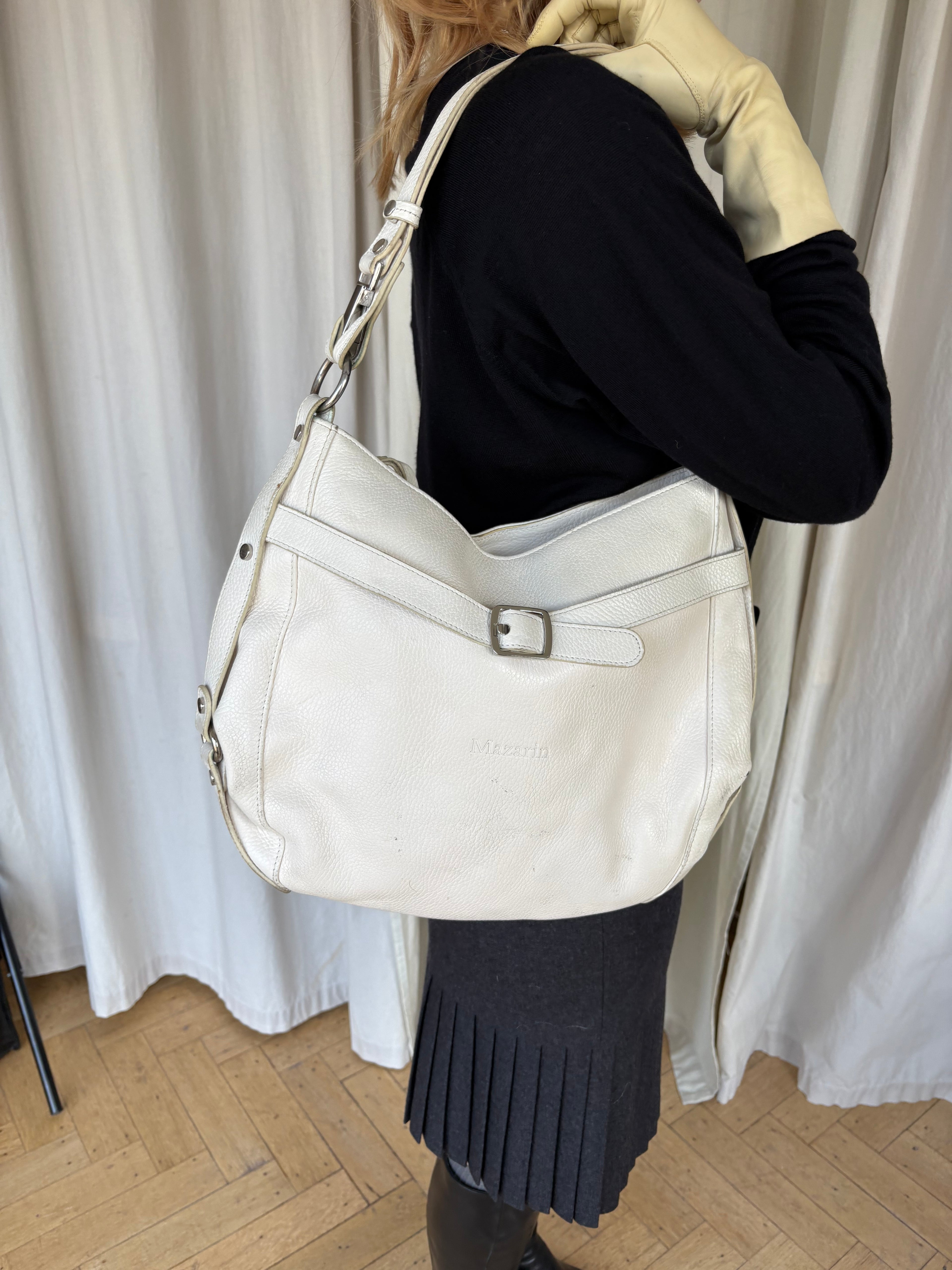 White leather buckle bag