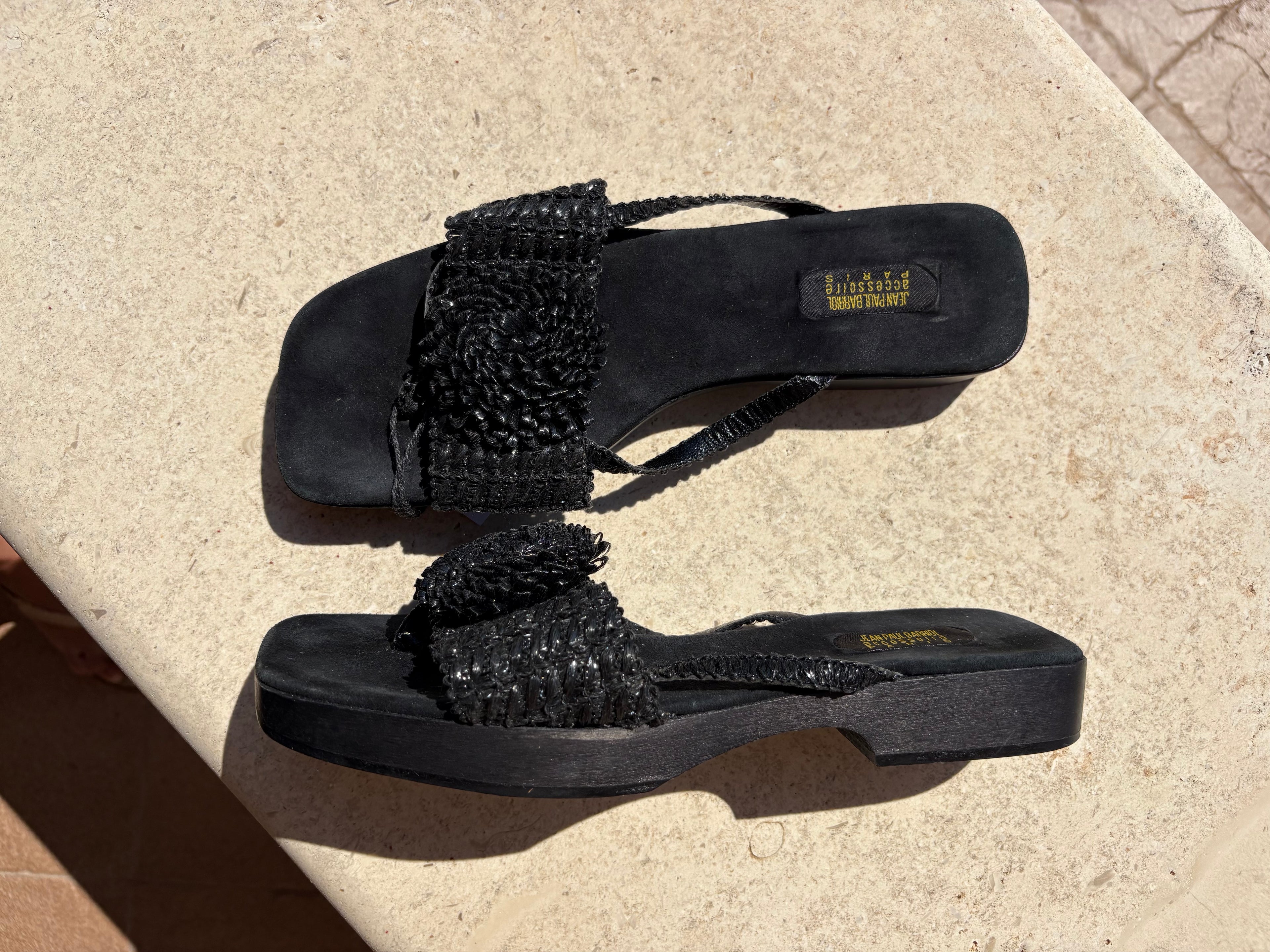 Raffia black clogs