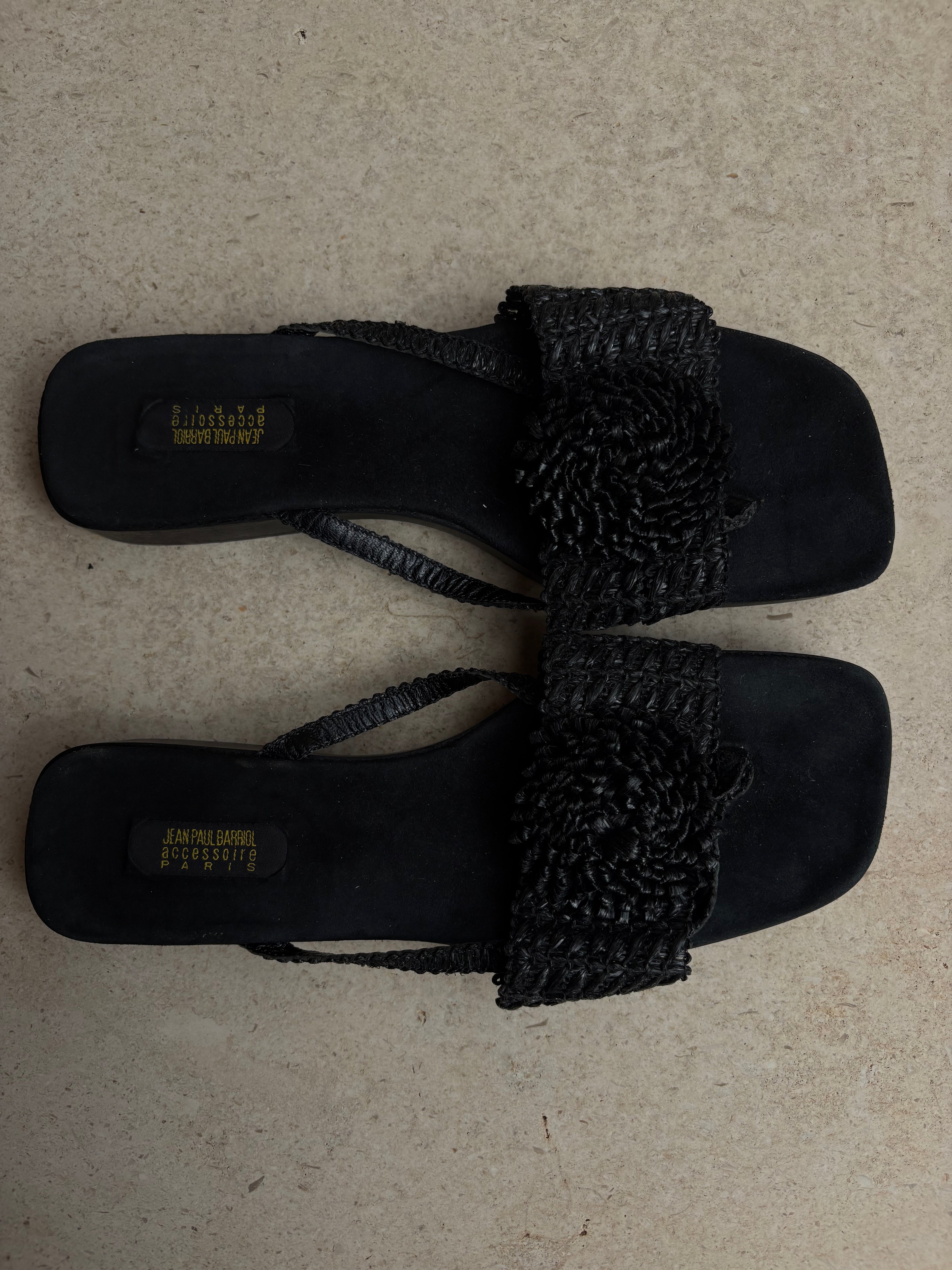 Raffia black clogs