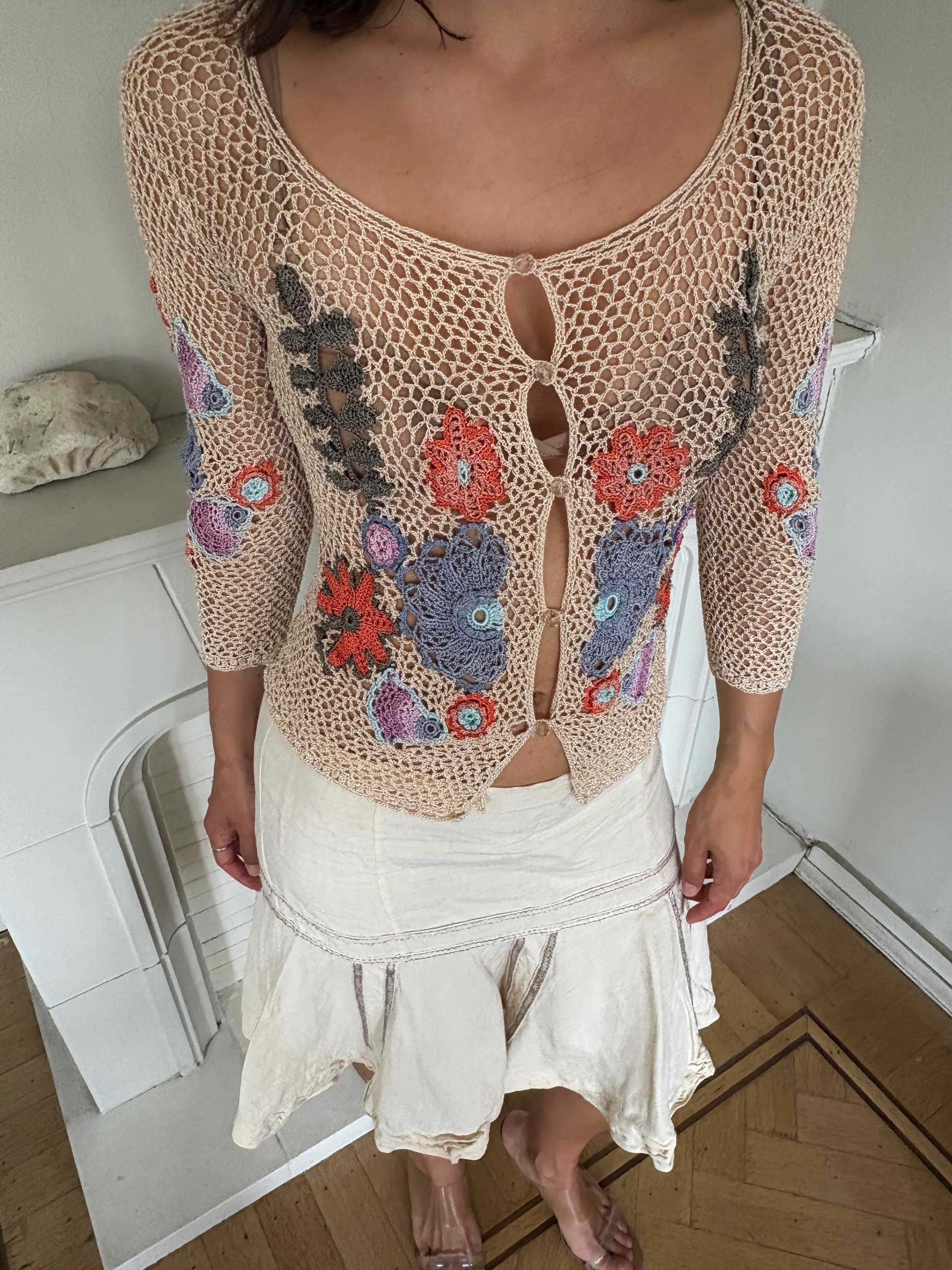 Crochet top with flowers