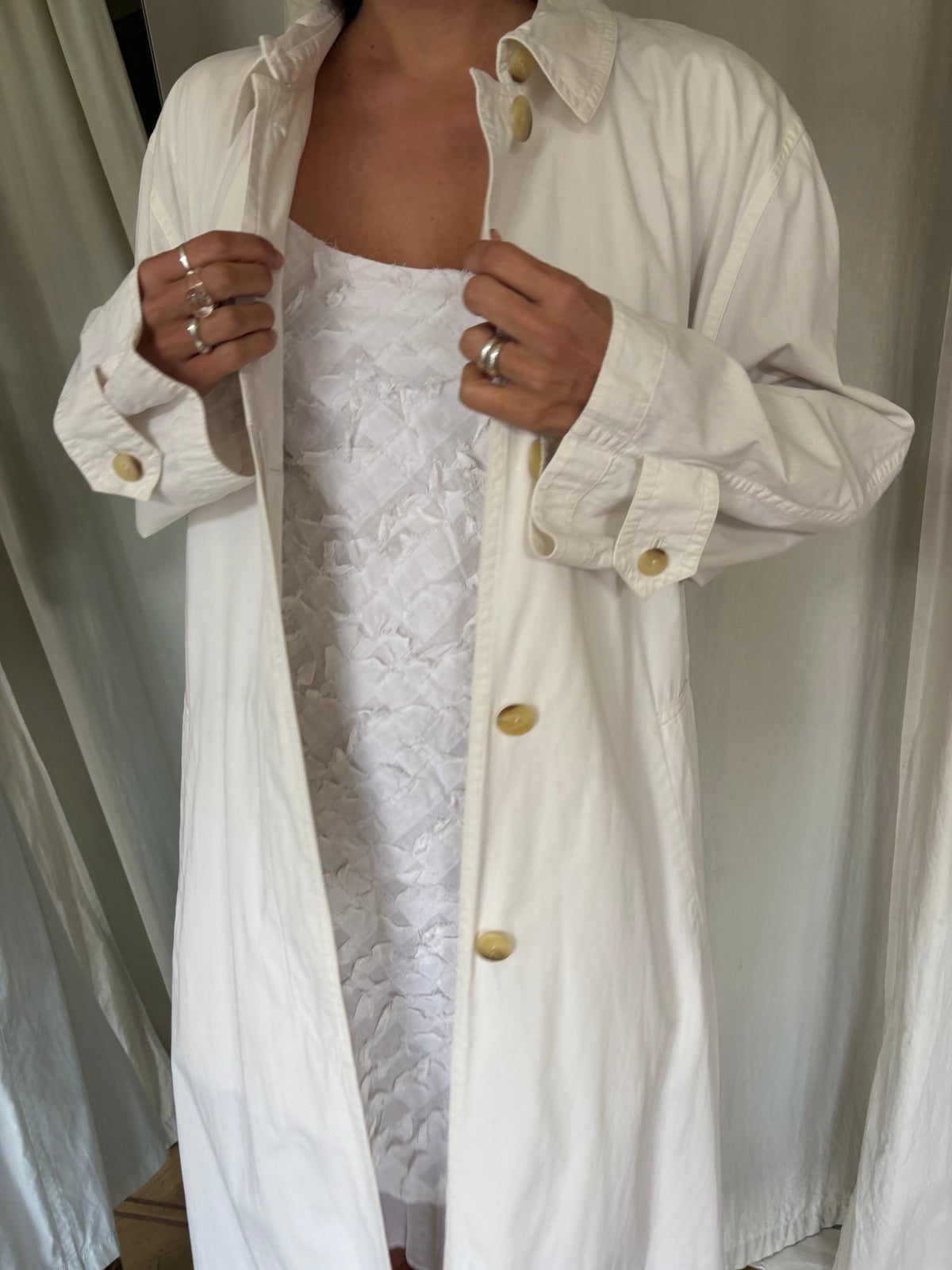 Laurèl white trench coat