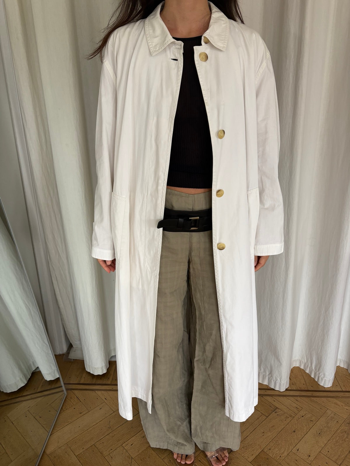 Laurèl white trench coat